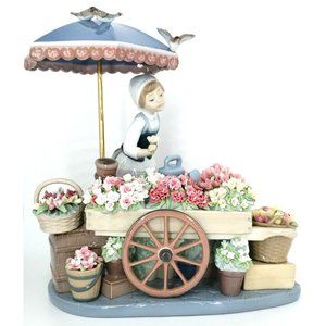 Lladro FLOWERS of the SEASON Female Flower Cart Figurine #1454 MINT No Box Spain
